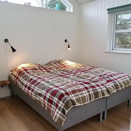 Ferienhaus-mit-whirlpool-zwei-terrassen-und-zwei-baedern *