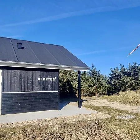 Ferienhaus-mit-whirlpool-zwei-terrassen-und-zwei-baedern Blokhus